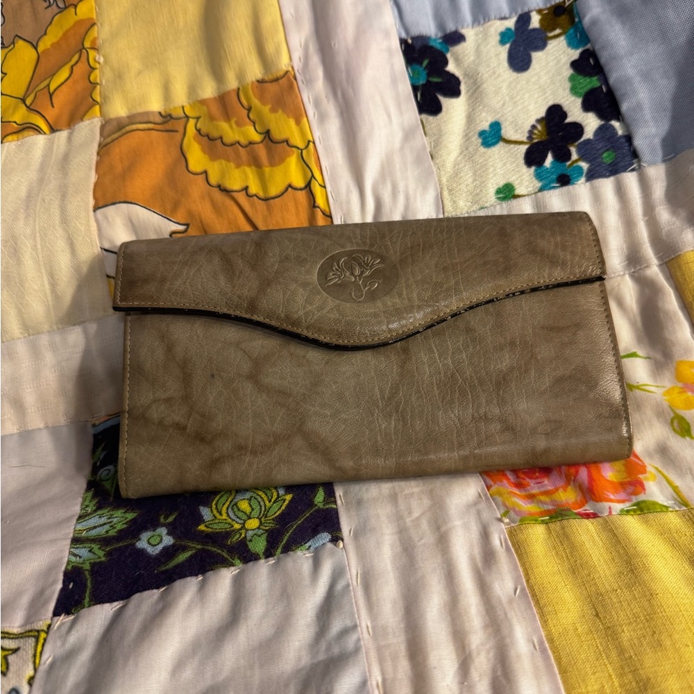 Buxton Heiress Organizer Clutch Wallet - Top Grain Cowhide